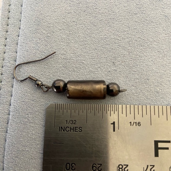 Fun dangle earrings! - Picture 2 of 2